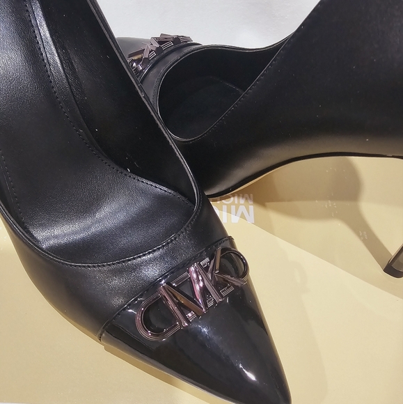 New Michael kors MK logo heels in size 8 - Picture 3 of 6